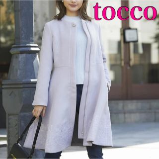 トッコ(tocco)のtocco ビジュー ノーカラードレスコート　刺繍入り(ロングコート)