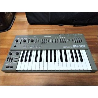 ローランド(Roland)の【てんてん様専用】Roland／ローランド　アナログシンセサイザー　SH-101(キーボード/シンセサイザー)