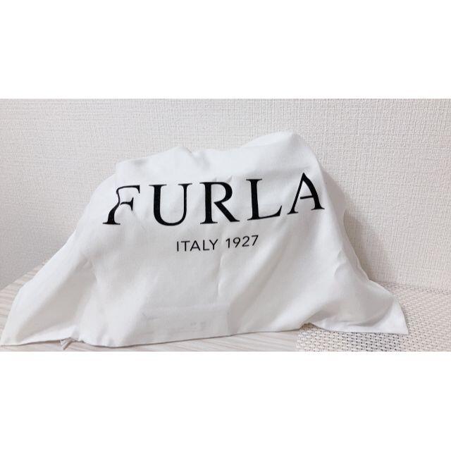 Furla(フルラ)の【中古】FURLA ショルダーバッグ　白 レディースのバッグ(ショルダーバッグ)の商品写真