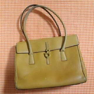 サルヴァトーレフェラガモ(Salvatore Ferragamo)のサルバトーレフェラガモ ショルダーバッグ used(ショルダーバッグ)