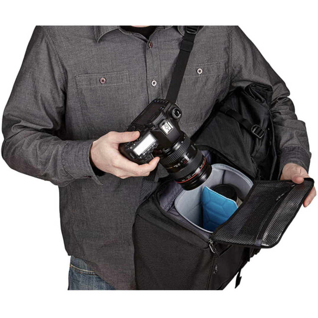 THULE(スーリー)の【セール中】THULE DSLR Rolltop Backpack 一眼レフ スマホ/家電/カメラのカメラ(デジタル一眼)の商品写真