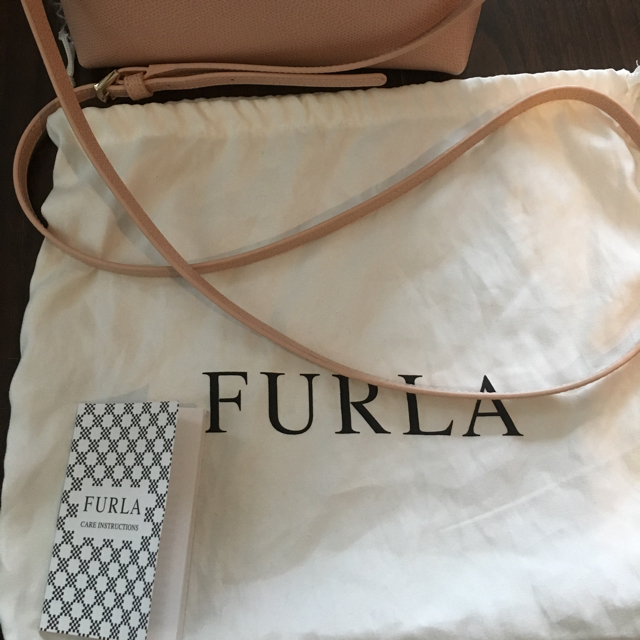 Furla(フルラ)のフルラ パイパーミニ ショルダーバッグ☆ピンク レディースのバッグ(ショルダーバッグ)の商品写真