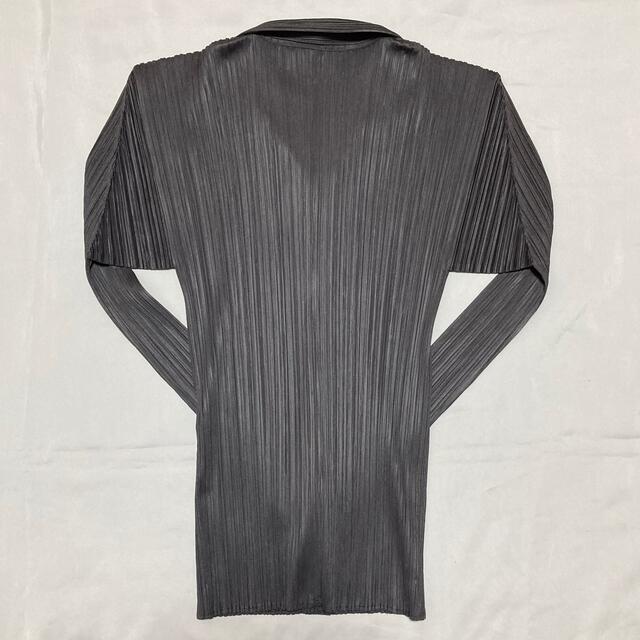 PLEATS PLEASE ISSEY MIYAKE(プリーツプリーズイッセイミヤケ)のISSEY MIYAKE PLEATS PLEASE サイズ4 プリーツプリーズ レディースのトップス(シャツ/ブラウス(長袖/七分))の商品写真