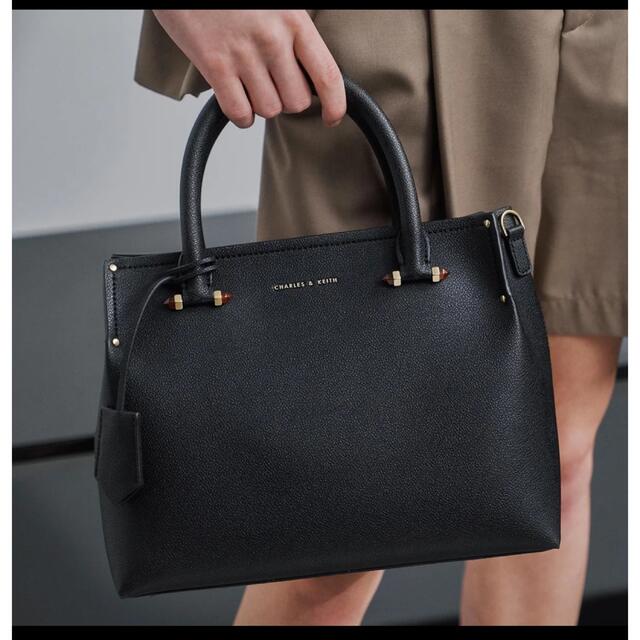 Charles and Keith(チャールズアンドキース)の美品♡チャールズアンドキース♡ダブルハンドルトートバッグ レディースのバッグ(ショルダーバッグ)の商品写真