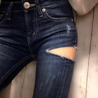 ジェイダ(GYDA)の[新品] GYDA SIDE RIPPEDスキニーデニムパンツ(デニム/ジーンズ)