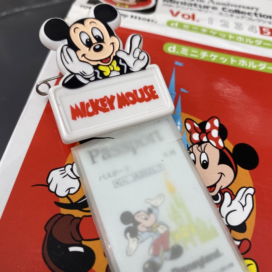 Disney(ディズニー)の東京ディズニーランド25周年　ミニチュアコレクション　ミニチケットホルダー エンタメ/ホビーのおもちゃ/ぬいぐるみ(キャラクターグッズ)の商品写真