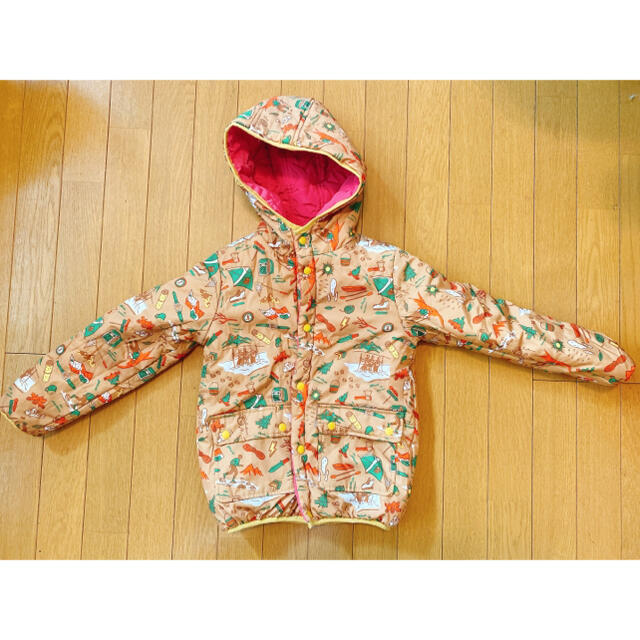 BEAMS(ビームス)のBEAMS mini 星柄 ダウン コート ブルゾン リバーシブル 130 キッズ/ベビー/マタニティのキッズ服女の子用(90cm~)(ジャケット/上着)の商品写真