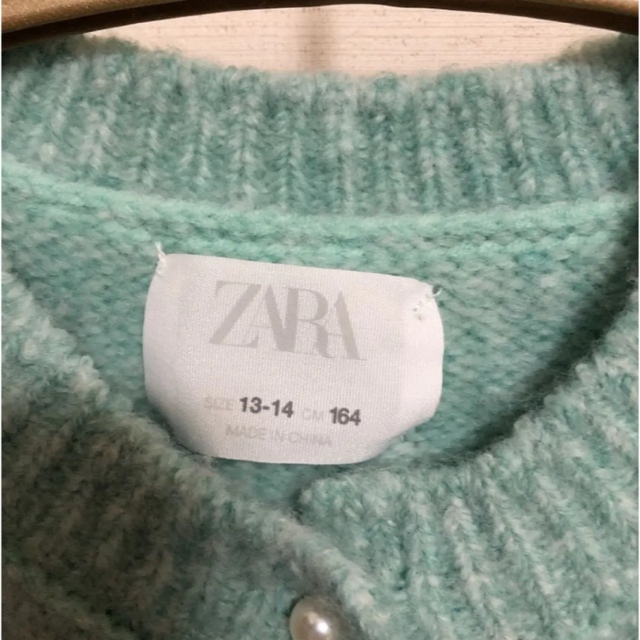 ZARA KIDS(ザラキッズ)のお値下げ　新品未使用　ZARAキッズ　パールカーディガン キッズ/ベビー/マタニティのキッズ服女の子用(90cm~)(カーディガン)の商品写真