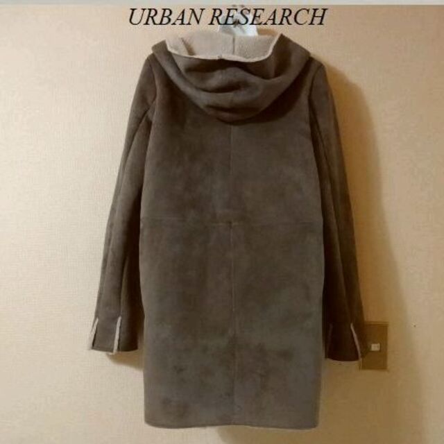 URBAN RESEARCH(アーバンリサーチ)のURBAN RESEARCHアーバンリサーチ♡フーディームートンロングコート レディースのジャケット/アウター(ムートンコート)の商品写真