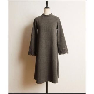 トッコ(tocco)のtocco closet  後ろりぼん付き袖口レース ワンピース M 新品未使用(ひざ丈ワンピース)