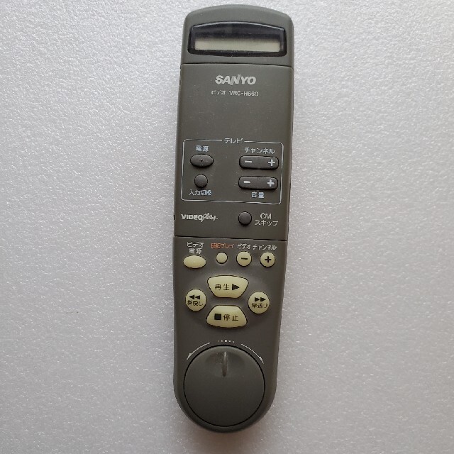 SANYO(サンヨー)のSANYO ビデオリモコン　VRC-H660 スマホ/家電/カメラのテレビ/映像機器(その他)の商品写真