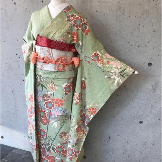 着物 振袖フルセット金駒刺繍 金彩 可憐な花 正絹 金糸 ガード加工