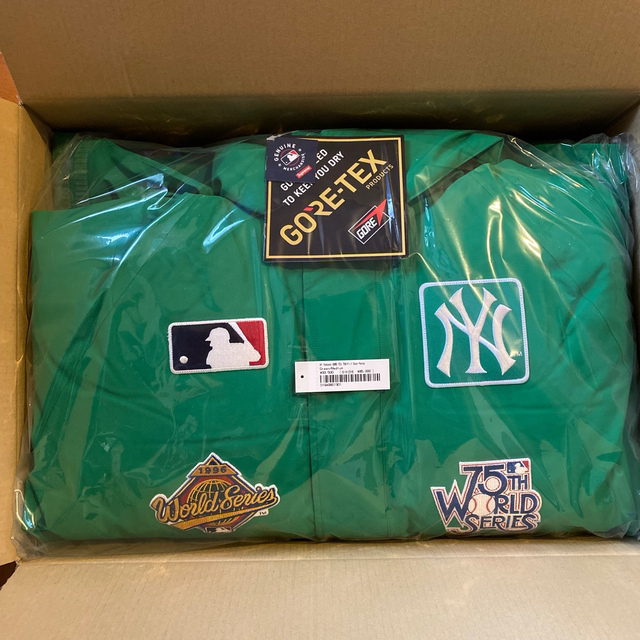 超激得高品質 Supreme - Supreme New York Yankees Down Jacketの通販 by tamasoco's shop｜シュプリームならラクマ 人気格安