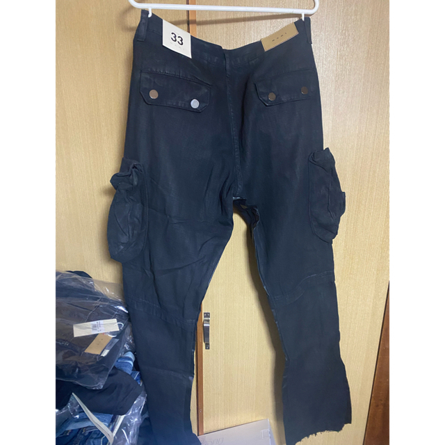 新品　MNML WAXED CARGO FLARE DENIM (33) メンズのパンツ(デニム/ジーンズ)の商品写真