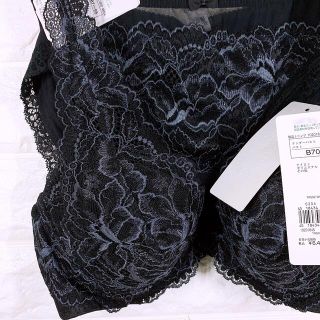Triumph - トリンプ 天使のブラスリムラインブラレットデザインブラ