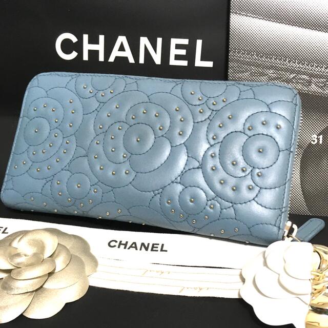 CHANEL(シャネル)の専用♡美品 ★シャネル 限定 レア カメリア スタッズ ビジュー 長財布 正規品 レディースのファッション小物(財布)の商品写真