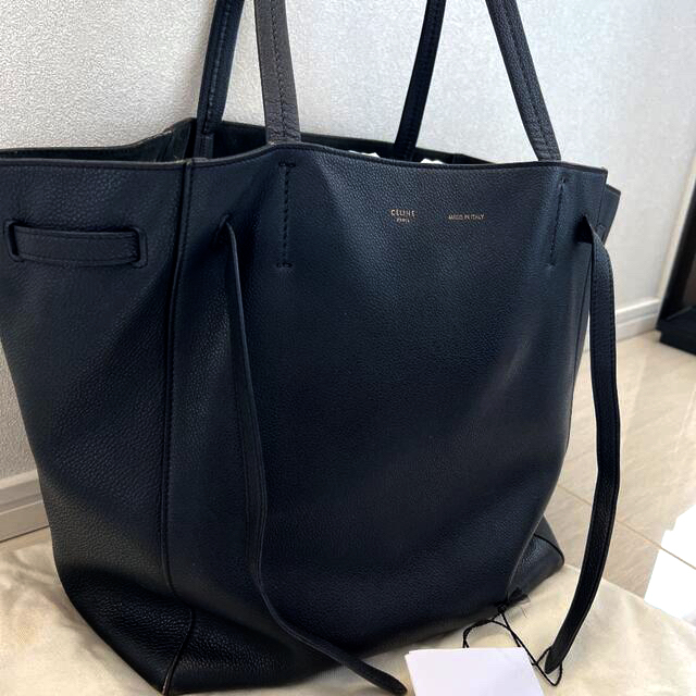 CELINE カバファントム スモール ソフトグレインドカーフスキン 黒-