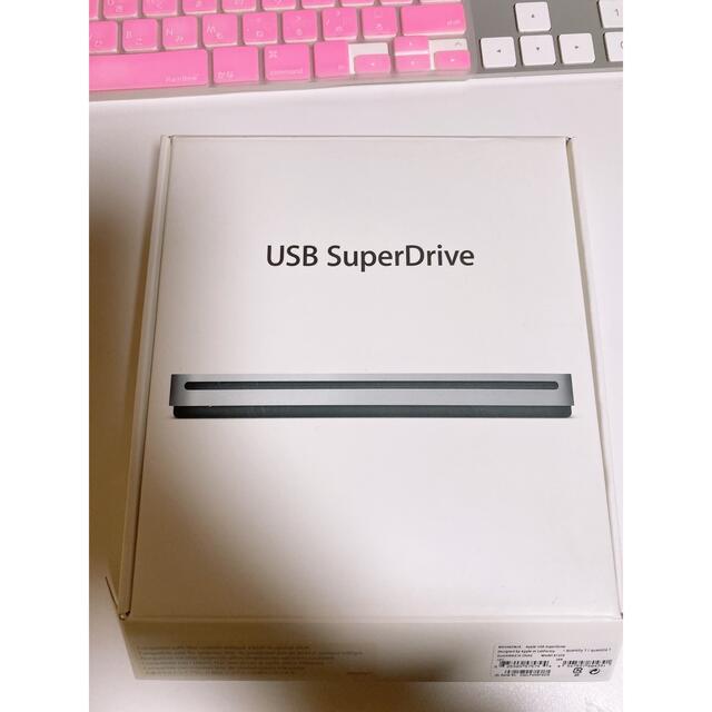 Apple(アップル)のAPPLE USB Super Drive MD564ZM/A アップル　美品 スマホ/家電/カメラのPC/タブレット(PC周辺機器)の商品写真
