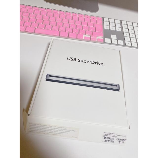 Apple(アップル)のAPPLE USB Super Drive MD564ZM/A アップル　美品 スマホ/家電/カメラのPC/タブレット(PC周辺機器)の商品写真