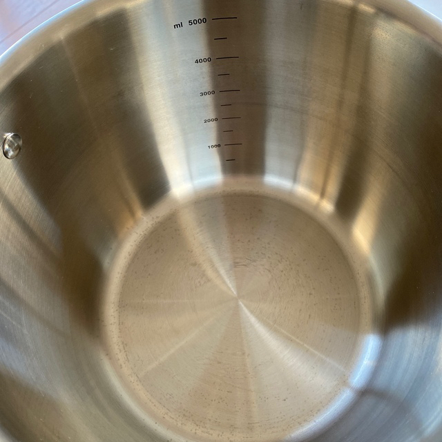 MUJI (無印良品)(ムジルシリョウヒン)のステンレスアルミ全面三層鋼両手鍋　1度のみ使用 インテリア/住まい/日用品のキッチン/食器(鍋/フライパン)の商品写真