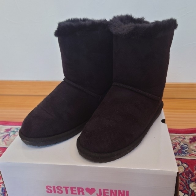 JENNI(ジェニィ)の美品 SISTERJENNI ムートンブーツ mii様専用11日までお取り置き キッズ/ベビー/マタニティのキッズ靴/シューズ(15cm~)(ブーツ)の商品写真