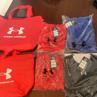 アンダーアーマー(UNDER ARMOUR)のUNDER ARMOUR ヒートギア  コンプレッション×3枚　ルーズ×1枚(トレーニング用品)