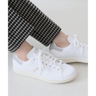 アディダス(adidas)のスピックアンドスパン　adidas STAN SMITH 25 グレー(スニーカー)