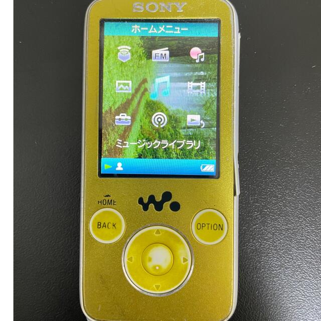 WALKMAN(ウォークマン)のSONY ウォークマン NW-S636F イエロー スマホ/家電/カメラのオーディオ機器(ポータブルプレーヤー)の商品写真