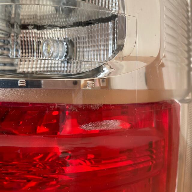 トヨタ(トヨタ)のヴォクシー70 テールランプ 自動車/バイクの自動車(車種別パーツ)の商品写真