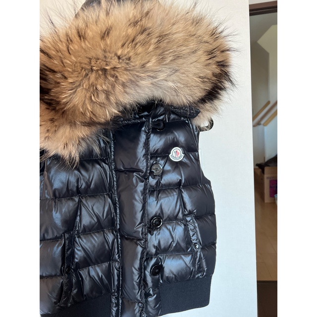 MONCLER(モンクレール)のモンクレール レディースのジャケット/アウター(ダウンベスト)の商品写真