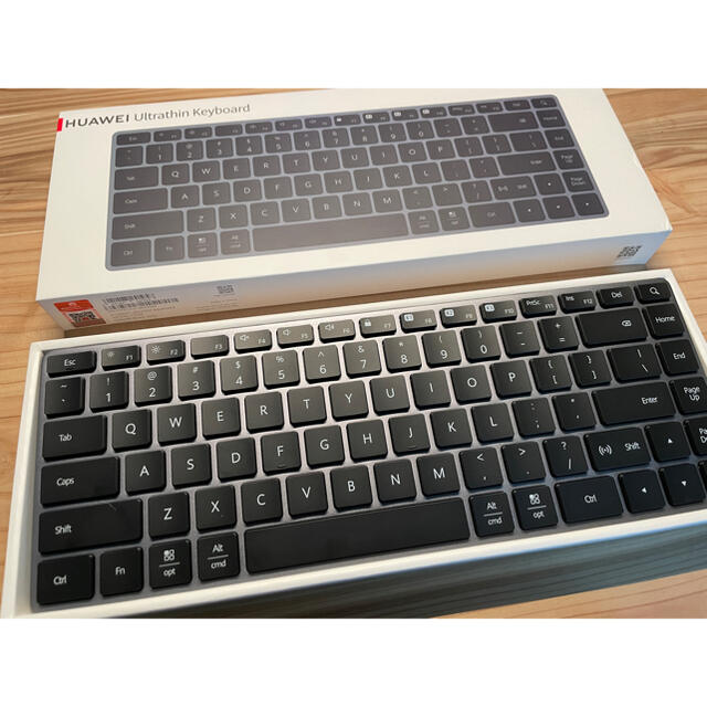 huawei ultrathin keyboard スマホ/家電/カメラのPC/タブレット(PC周辺機器)の商品写真