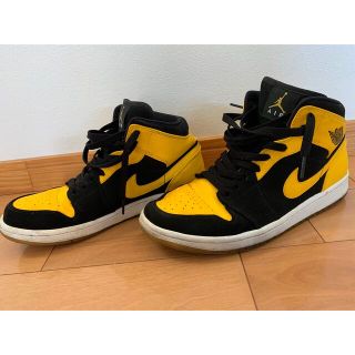 ナイキ(NIKE)のAIR JORDAN 1 MID(スニーカー)