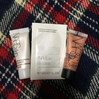 ナーズ(NARS)の〔サンプル〕NARS.美容液クリーム、保湿クリーム、クリームチーク(サンプル/トライアルキット)