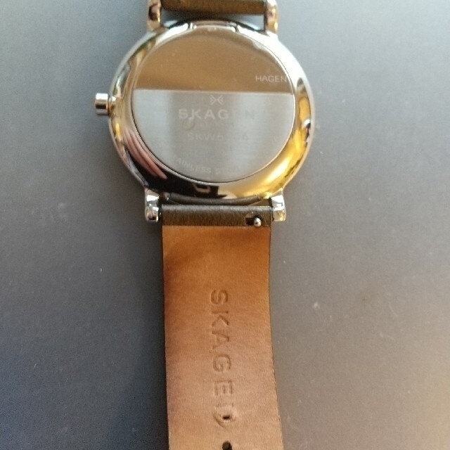 SKAGEN(スカーゲン)のデンマーク スカーゲン腕時計 クォーツ 緑革ベルト メンズの時計(腕時計(アナログ))の商品写真