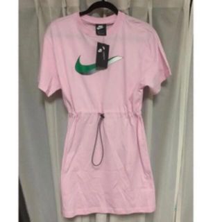 ナイキ(NIKE)の『新品』ナイキ　レディース　Tシャツ　ワンピース(ミニワンピース)