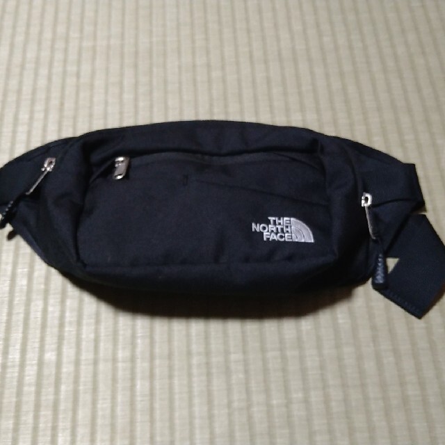 THE NORTH FACE(ザノースフェイス)のTHE NORTH FACE  ボディバック　ブラック メンズのバッグ(ボディーバッグ)の商品写真