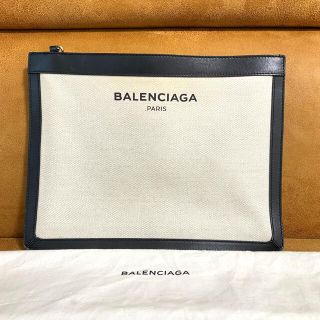 バレンシアガ(Balenciaga)のバレンシアガ　クラッチバッグ(クラッチバッグ)