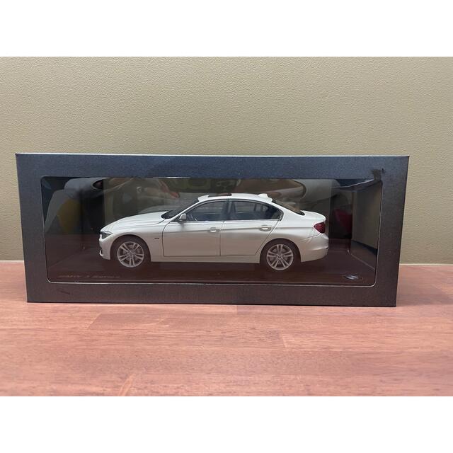 BMW(ビーエムダブリュー)の1/18モデルカー BMW 3シリーズ 335i エンタメ/ホビーのおもちゃ/ぬいぐるみ(ミニカー)の商品写真