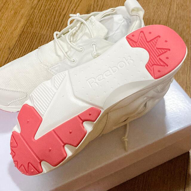 Reebok(リーボック)のReebok♡スニーカー♡ホワイト レディースの靴/シューズ(スニーカー)の商品写真