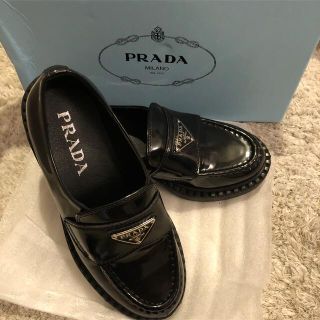 プラダ(PRADA)のPRADA ローファー(ローファー/革靴)