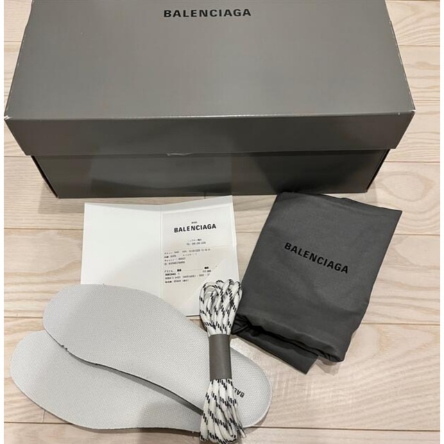 Balenciaga(バレンシアガ)のバレンシアガ　トリプルS　37　クリアソール　ホワイト メンズの靴/シューズ(スニーカー)の商品写真