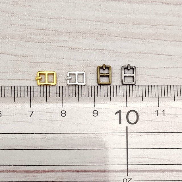 極小ミニバックルB 内径2.5mm 10個 ハンドメイドの素材/材料(各種パーツ)の商品写真