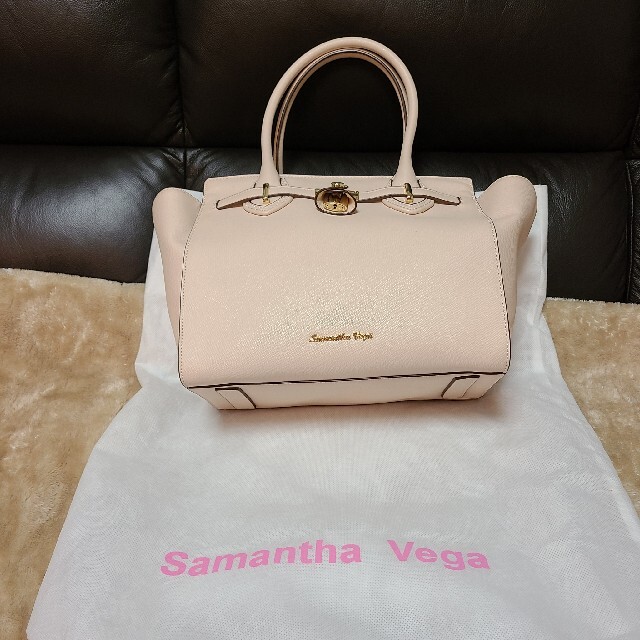 Samantha Vega(サマンサベガ)のSamantha Vega　アッパーハンド　錠前ベルト付きバッグ レディースのバッグ(ハンドバッグ)の商品写真