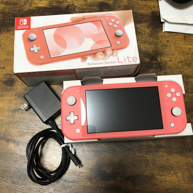 nintendo switch lite コーラル