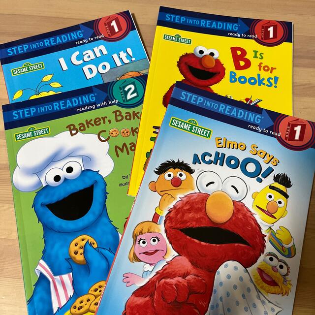 SESAME STREET(セサミストリート)のSESAME STREET 幼児向け　洋書　4冊セット エンタメ/ホビーの本(絵本/児童書)の商品写真