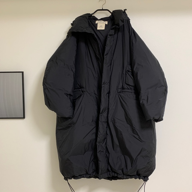 【REMI RELIEF】別注ダウンコート　chaos ブラック レディースのジャケット/アウター(ダウンコート)の商品写真