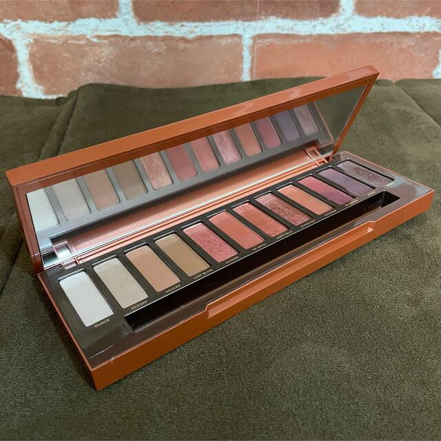 Sephora(セフォラ)のURBAN DECAY NAKED HEAT アイシャドウ  コスメ/美容のベースメイク/化粧品(アイシャドウ)の商品写真