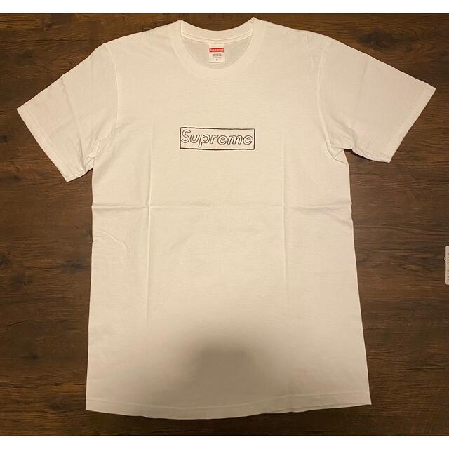 Supreme(シュプリーム)のSupreme Kaws Chalk Logo Tee  Sサイズ メンズのトップス(Tシャツ/カットソー(半袖/袖なし))の商品写真