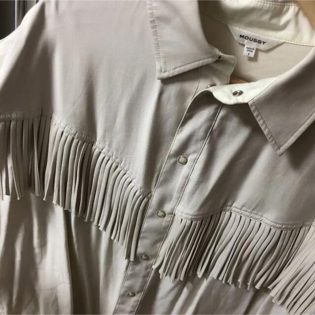 moussy(マウジー)のmoussy fringe over シャツ レディースのトップス(シャツ/ブラウス(長袖/七分))の商品写真