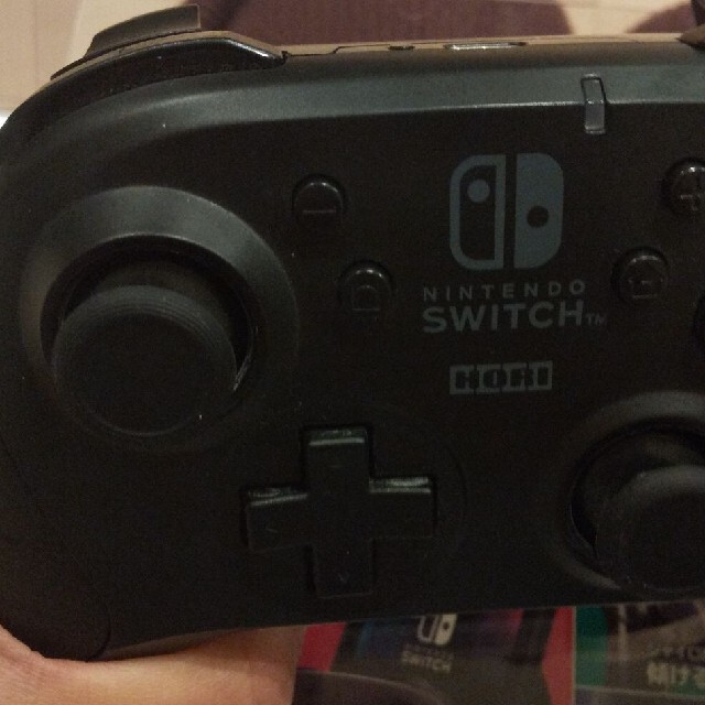 Nintendo Switch(ニンテンドースイッチ)のプロコンHORI エンタメ/ホビーのゲームソフト/ゲーム機本体(家庭用ゲーム機本体)の商品写真
